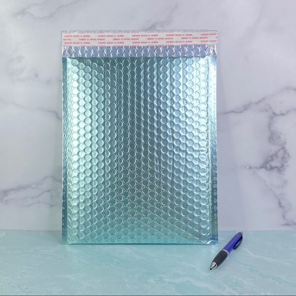20 8.5X11 Holographic Bubble Mailers PRICE IS FIRM - Picture 2 of 8